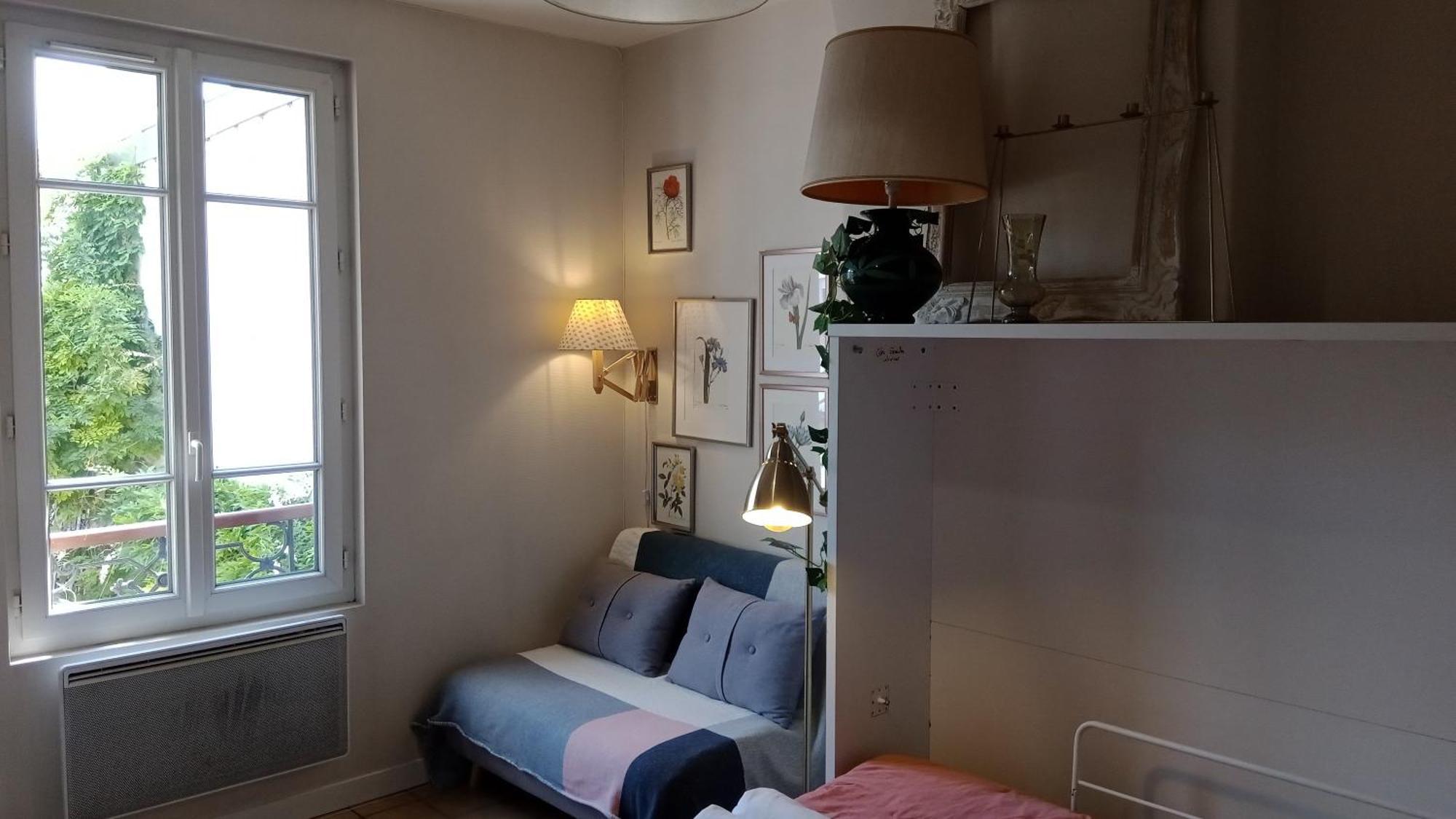 Paris Authentic House Small, Bright And Calm Studio Номер фото